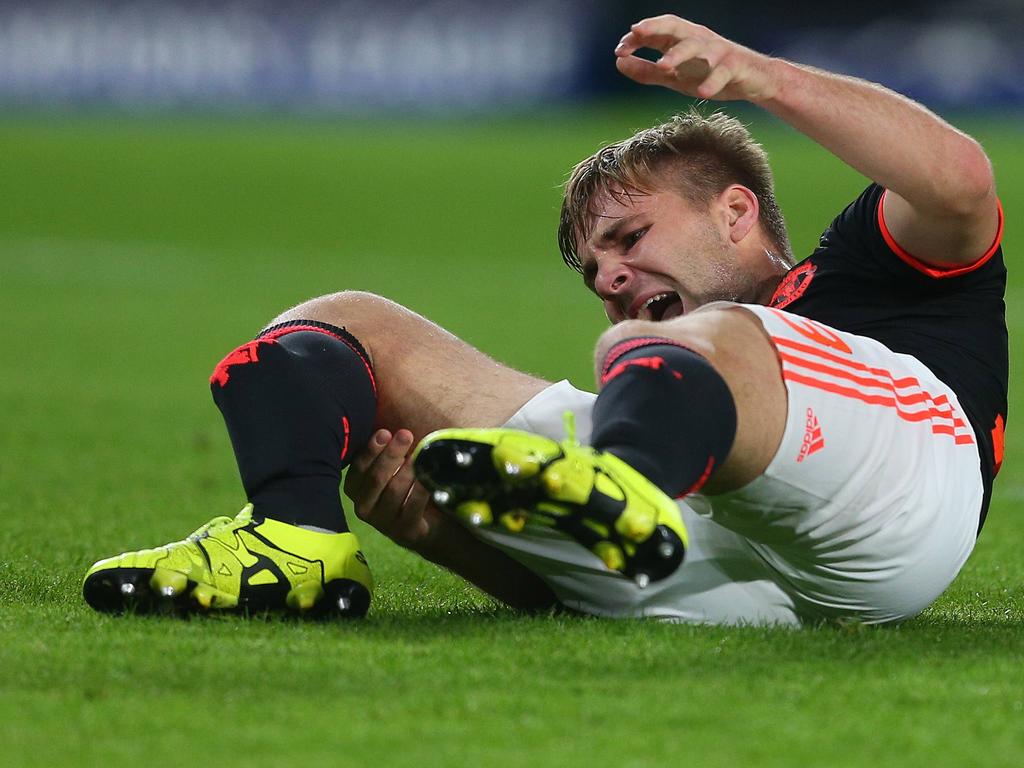 Champions League » News » Shaw has surgery on broken leg